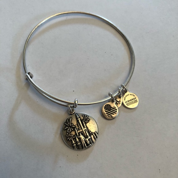 Alex and Ani Disney castle - Picture 1 of 1